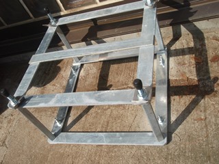 耐震機能付き台座 耐震機能付き台座